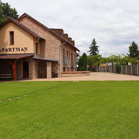 Gyulai Fuerdoe Apartman Экстерьер фото