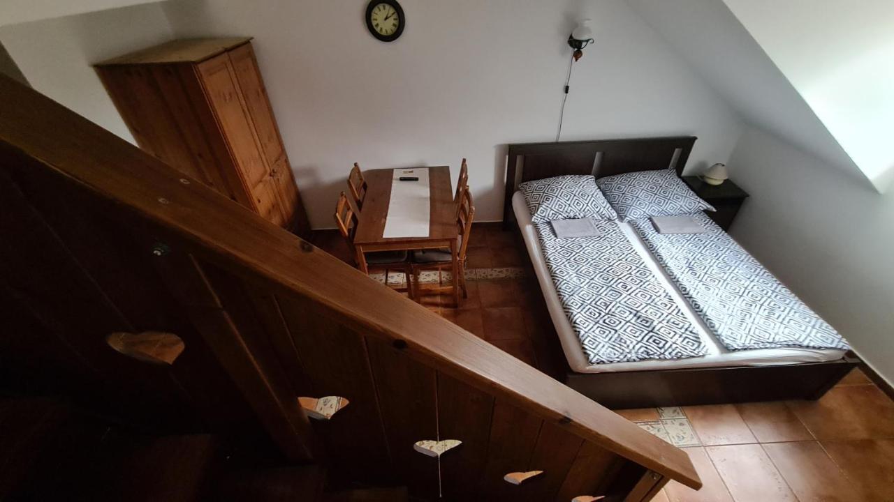 Gyulai Fuerdoe Apartman Экстерьер фото
