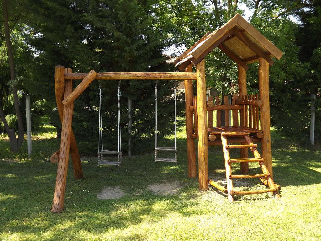 Gyulai Fuerdoe Apartman Номер фото